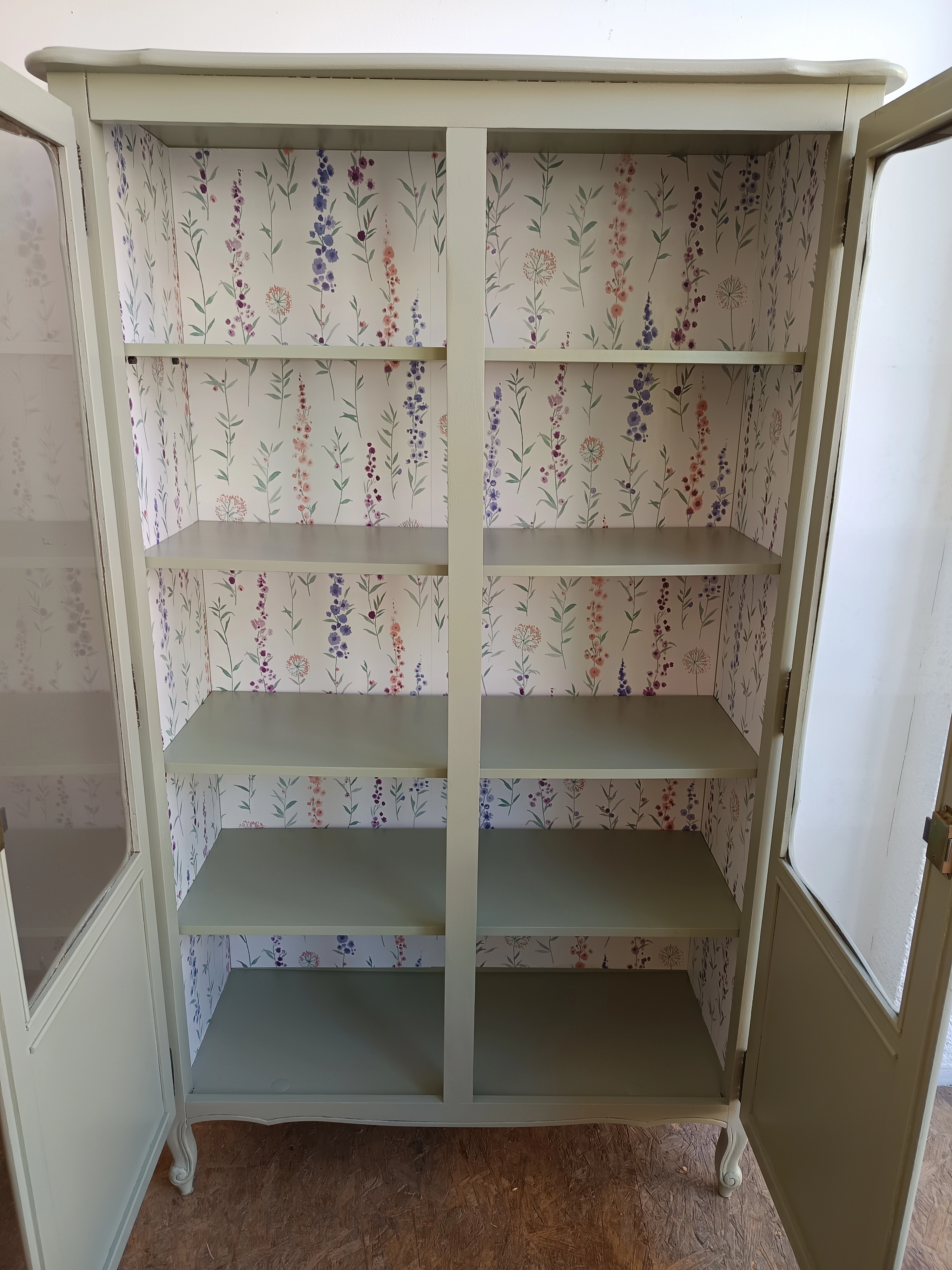 armoire vitrée 